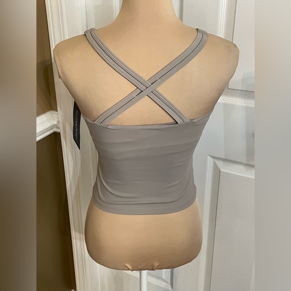 Anna-Kaci Athletic Crop Top NWT Medium - Picture 8 of 11